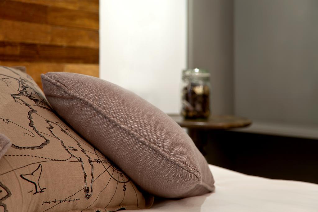 Santa Bica Eat Drink & Sleep Bed & Breakfast Lisbon Room photo