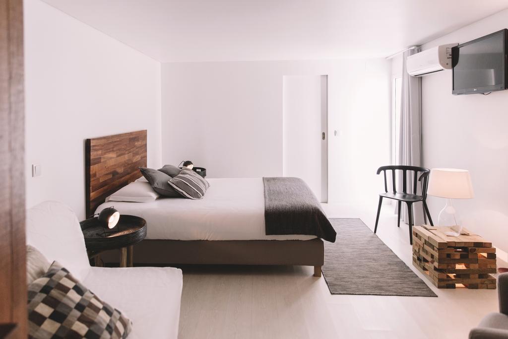 Santa Bica Eat Drink & Sleep Bed & Breakfast Lisbon Exterior photo